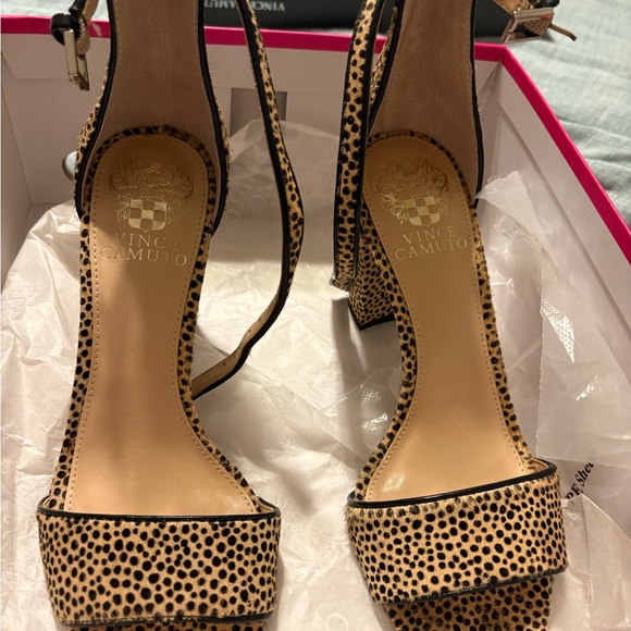 Leopard/ animal Print Women's Heeled Sandals - Picture 2 of 3